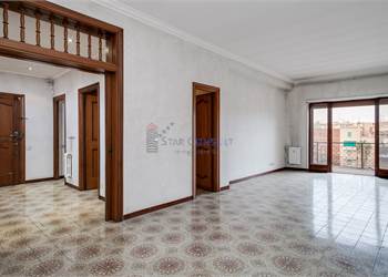 3+ bedroom apartment for Sale in Roma