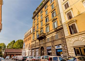 2 bedroom apartment for Sale in Roma